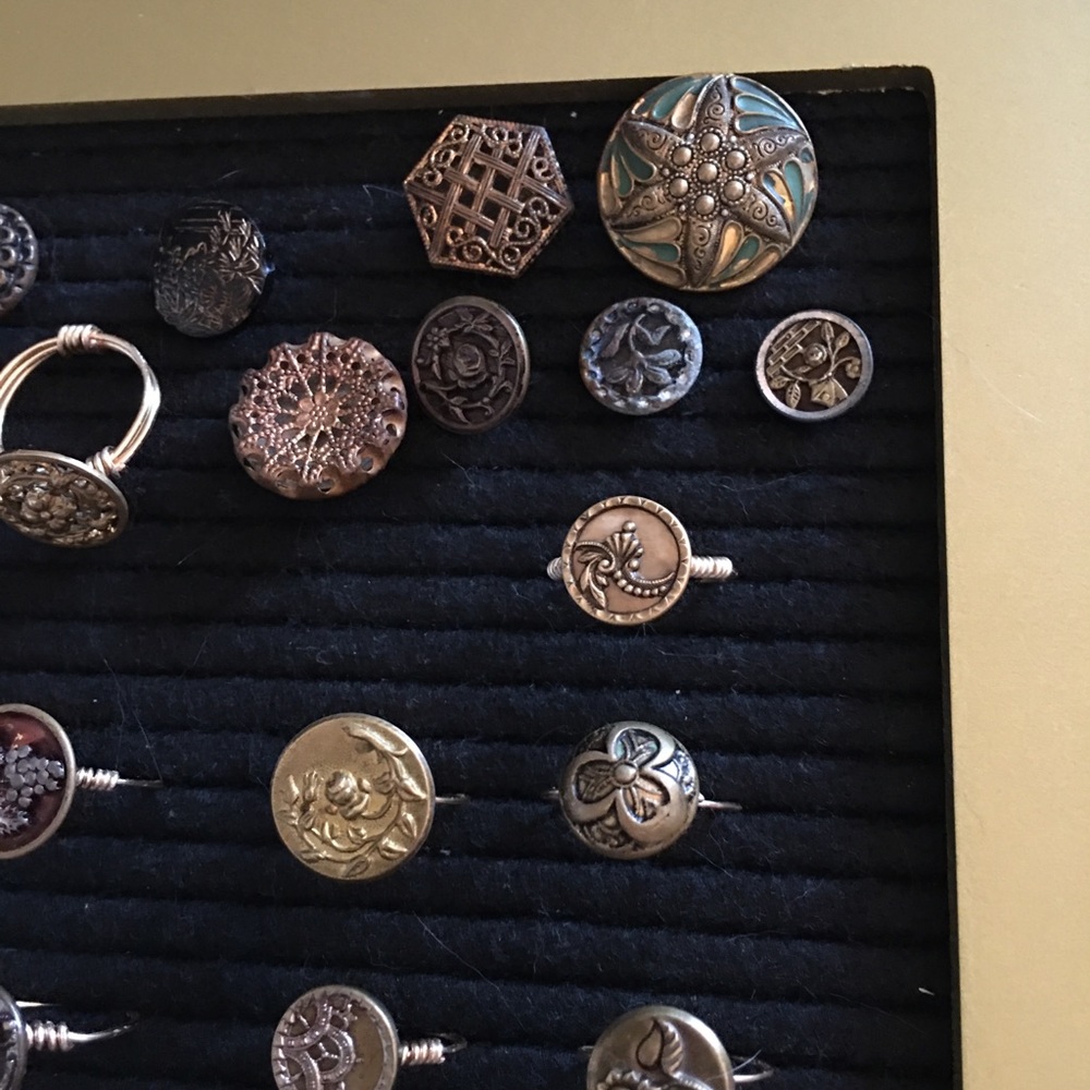 Victorian Button Rings. Durable gold plated. - Picture 10 of 10
